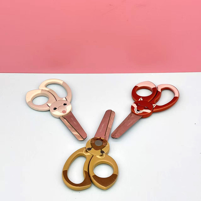 Animal printed scissor 